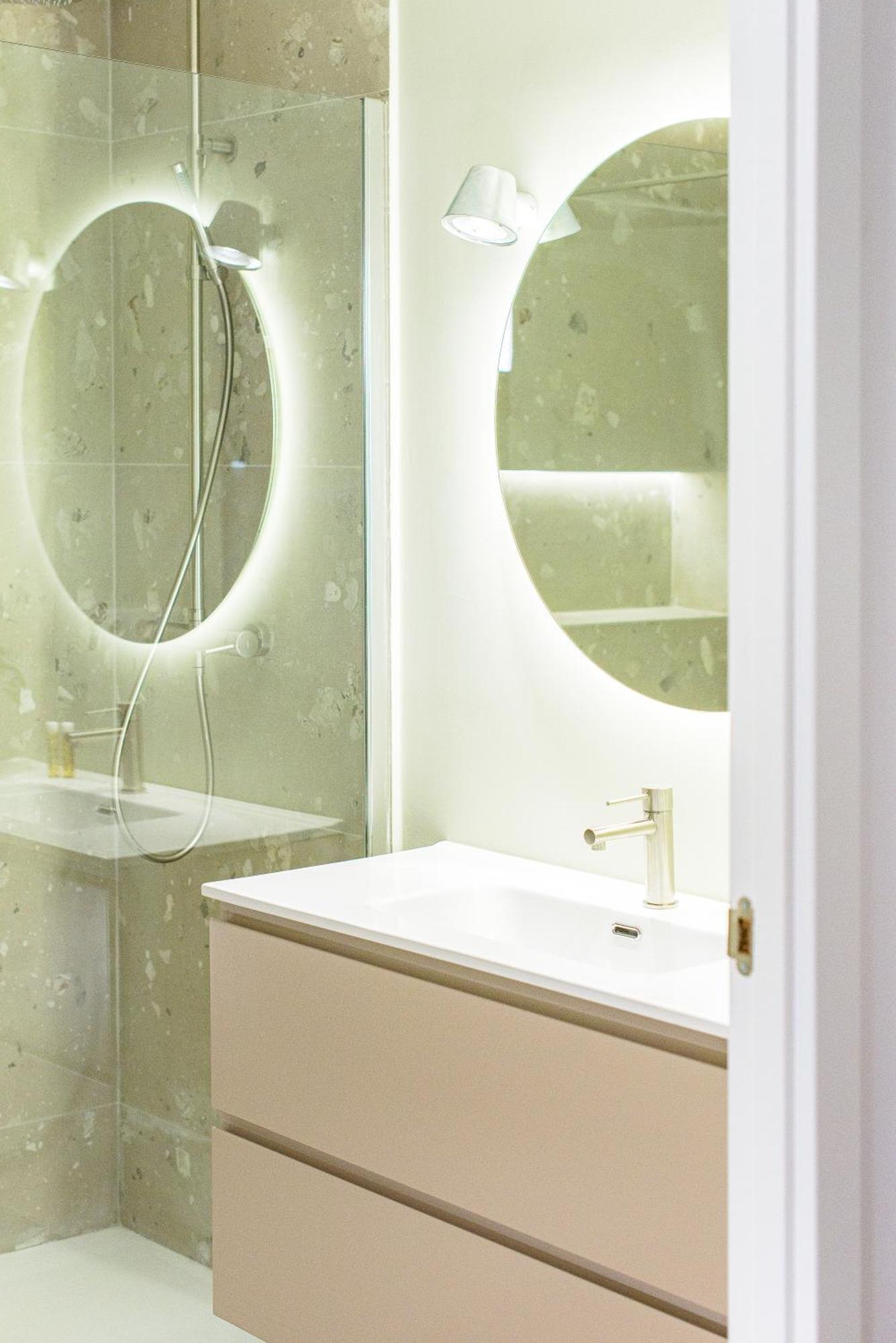 Myflats Premier Suites Аликанте Екстериор снимка