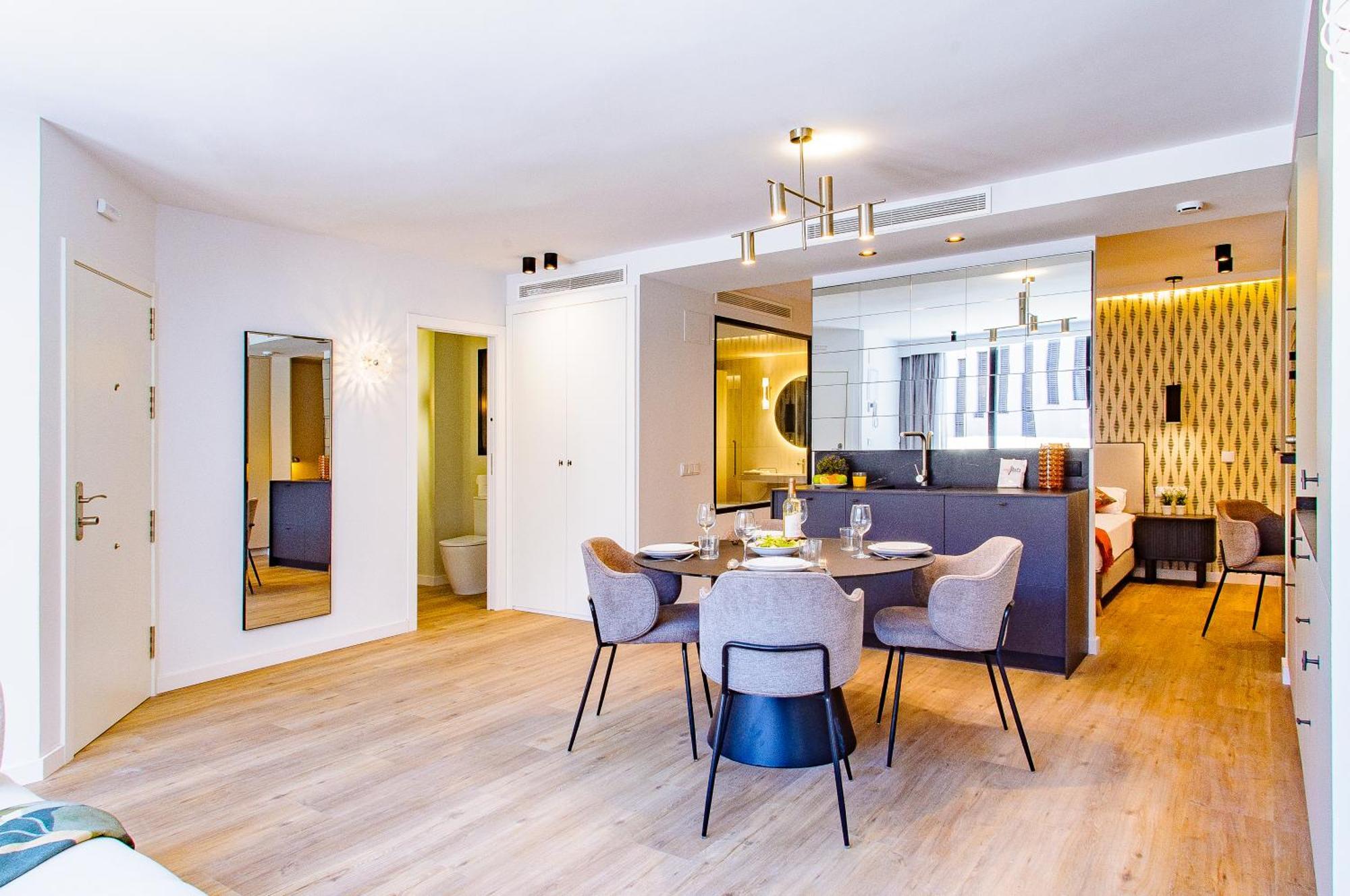 Myflats Premier Suites Аликанте Екстериор снимка
