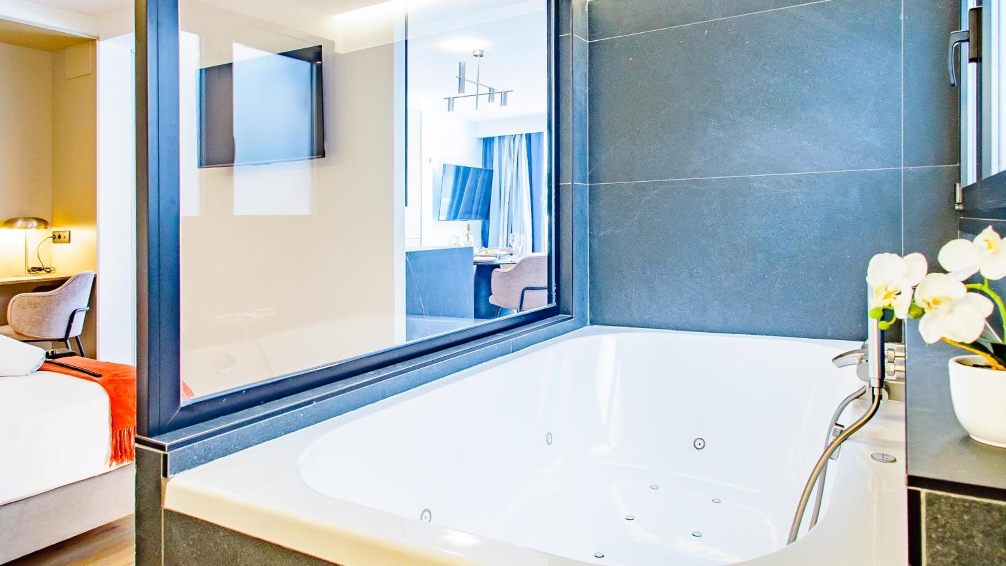 Myflats Premier Suites Аликанте Екстериор снимка